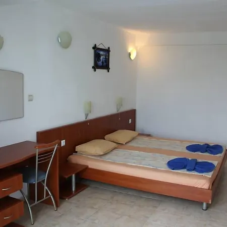 Siana Apartment *